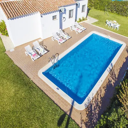 Villa In Albufeira Near Praia Da Oura Beach Vila