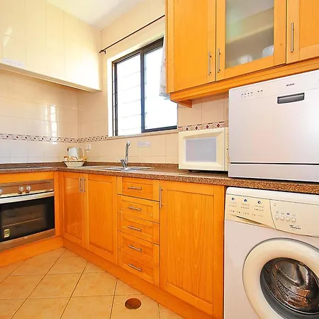 Villa In Albufeira Near Praia Da Oura Beach Vila